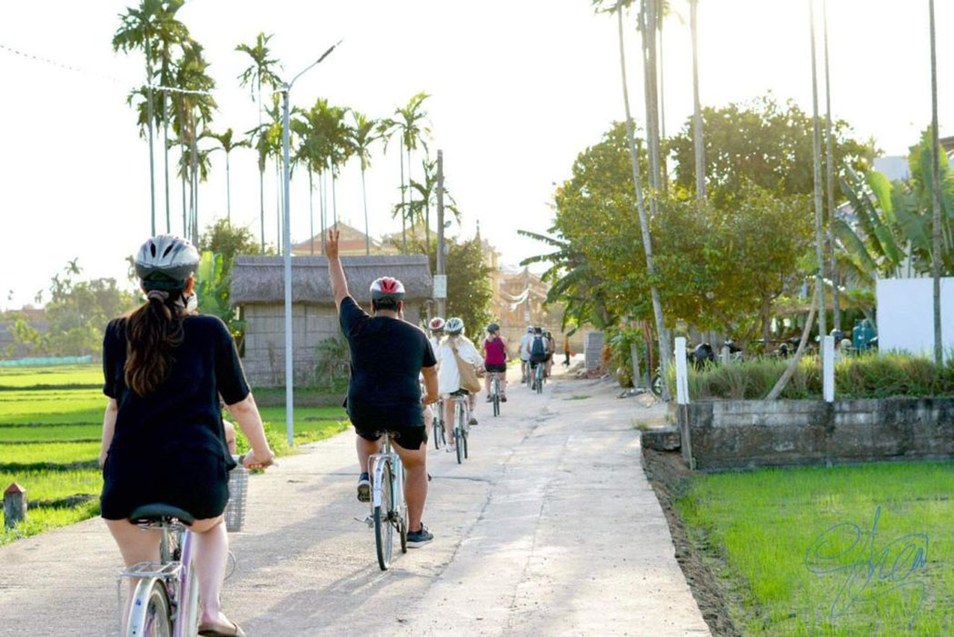 /fm/Files//Day Program/Vietnam/Hoi An Cycling/countrysidecycling.jpg